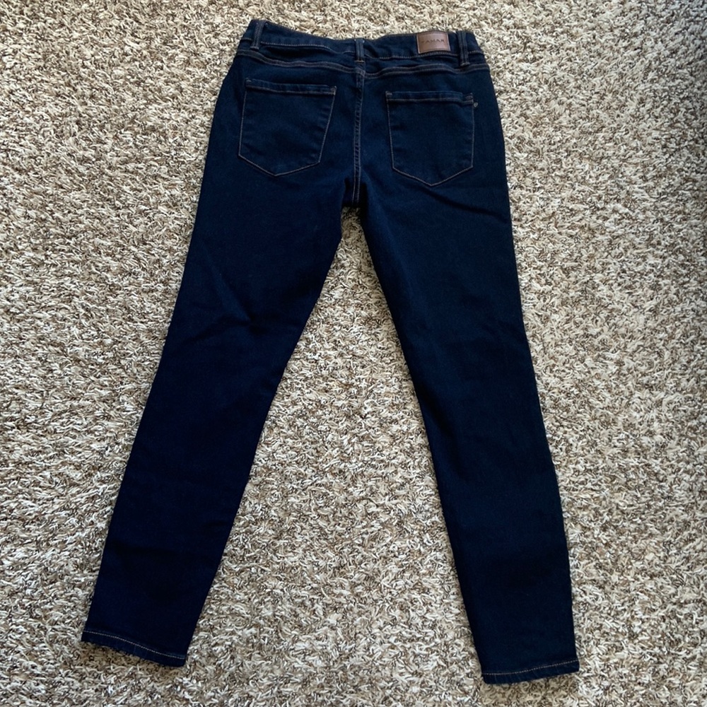 Tahari Women's Skinny Jeans in Dark Indigo